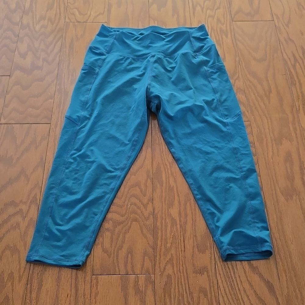 Leggings like new great condition with pockets